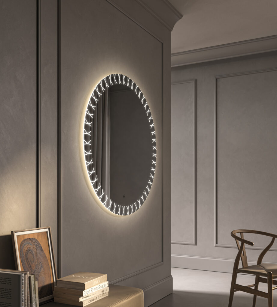 Specchio XO in una delle configurazioni dimensionali disponibili.