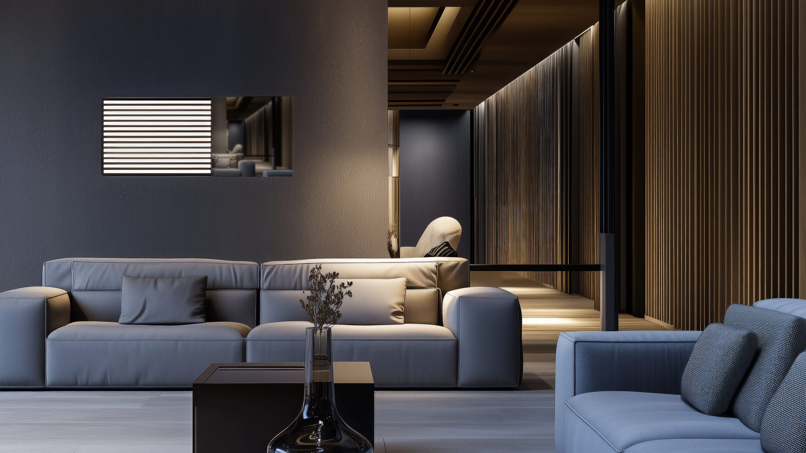 Specchio rettangolare Metrica con struttura a lamelle luminose orizzontali e superficie specchiante, installato sopra divano in ambiente living contemporaneo con illuminazione soffusa.